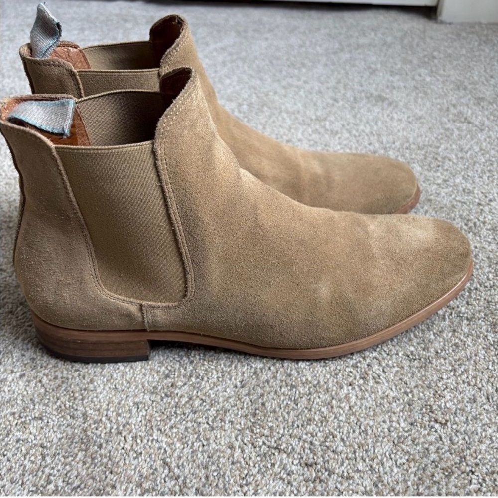 The Bear - Men's Dev Chelsea Suede Pull On Plain Toe Boots  - Sz 43 / 10 - Brown